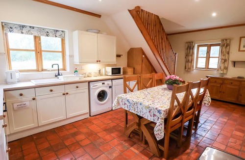 Leadenham Cottage | Hilltop Barn