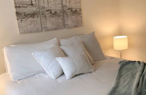 Lewisburg House | Hilltop Cottage