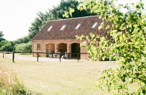 Leadenham House | Hilltop Farm Holidays