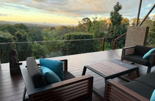 Ocean View Villa | Hilltop Getaway