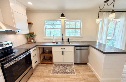 Boerne House | Hilltop Getaway in Boerne