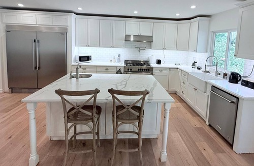 Woodland Hills House | Hilltop Haven 4 BDs + Bonus Studio w Pool & Jacuzzi in Woodland Hills
