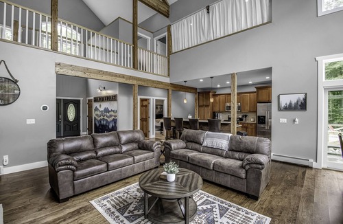 Salamanca House | Hilltop Haven - ENJOY EVL!