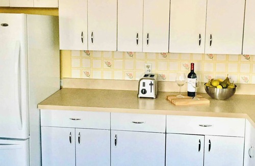 Reading House | Hilltop Haven @ Hampton Heights