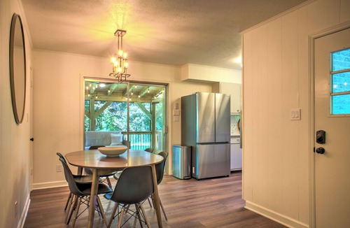 Skyland House | Hilltop Haven | Hot Tub, Huge Yard + Biltmore Pass | 8 Mins to Asheville