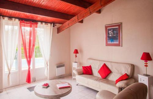 Meyrals House | Hilltop Haven in Meyrals