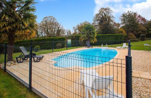 Meyrals House | Hilltop Haven in Meyrals