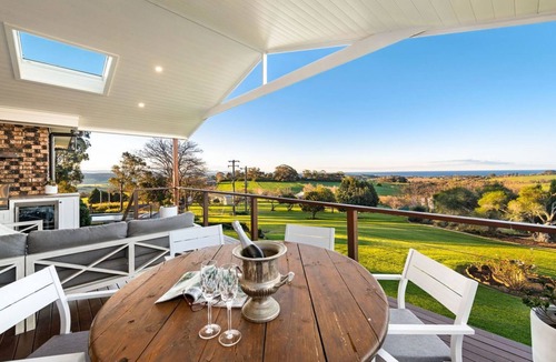 Jerrara House | Hilltop Haven - Kiama