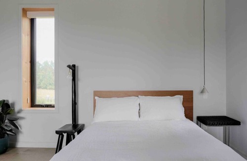 Meaford House | Hilltop Haven Retreat | Carriage House w/2 units