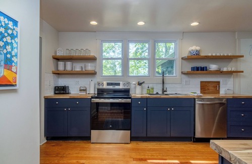 Brevard House | Hilltop Haven - Walkable to Downtown!