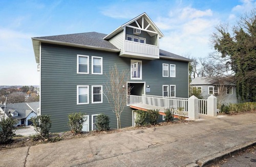 Five Points South Condo | Hilltop Hideaway B - Parking/2 Baths/4 Queen Beds