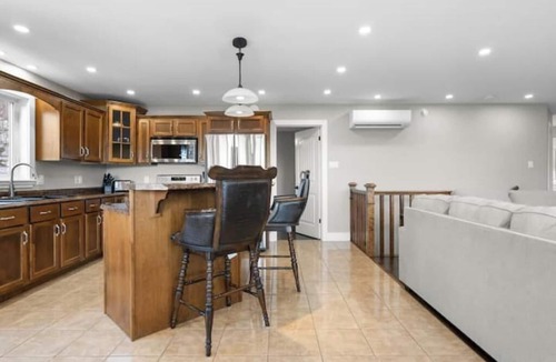 Pictou County House | Hilltop Hideaway