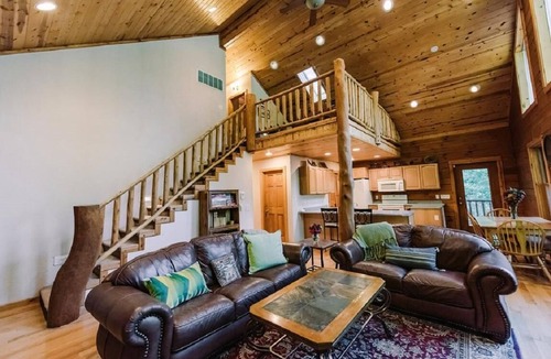 Gnaw Bone Cabin | Hilltop Hideaway | Hot Tub, Views & Wraparound Porch 3BR, 2.5BA