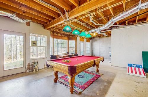 Cedar Cliff House | Hilltop Hideaway