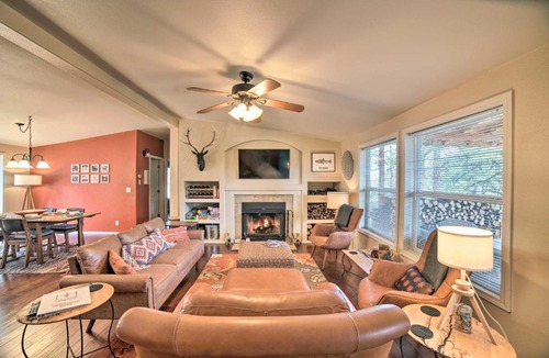 Holman House | 'Hilltop Hideout' w/Peaceful Mountain Views