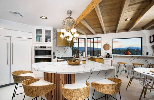 Woodland Hills Villa | Hilltop Home villa valley view