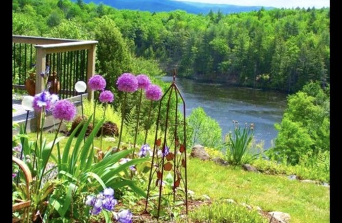 Putney House | Hilltop Home with Great Views