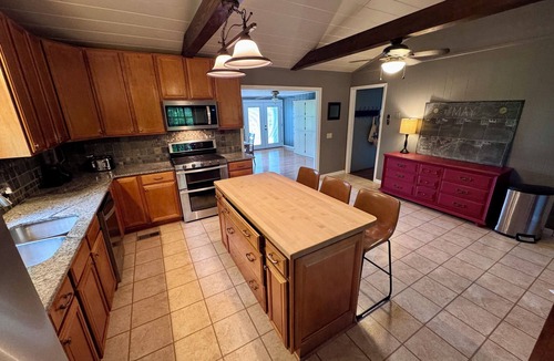 Christiansburg House | Hilltop House on 20 Acres 20 Minutes from Virginia Tech
