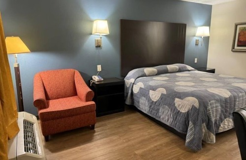 Conley Hotel | Hilltop Inn