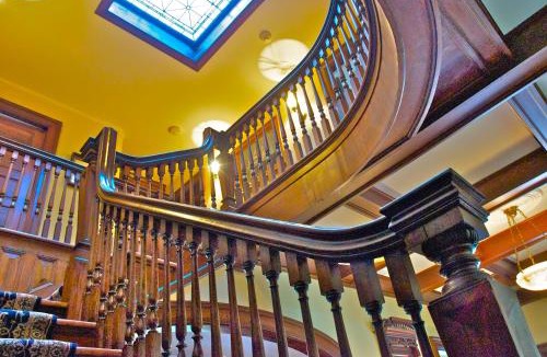 Newport Bed & Breakfast | Hilltop Inn