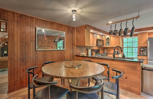 Lackawaxen Cabin | Hilltop Lackawaxen Gem w/River View & Fire Pit