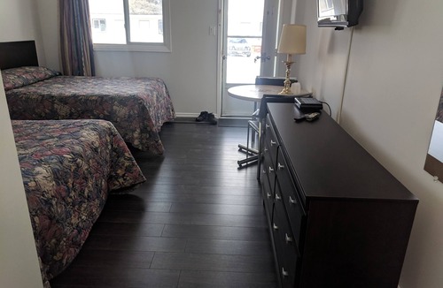 Kingston Hotel | Hilltop Motel