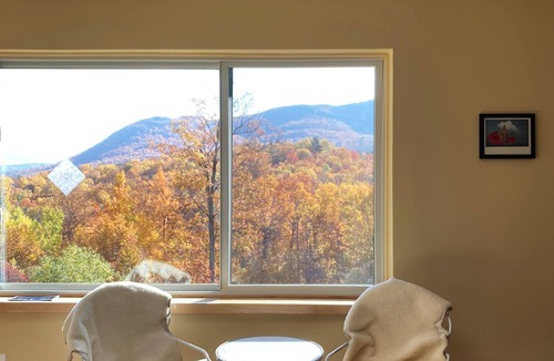 Castleton Apartment | Hilltop Pet Friendly Studio in Castleton, Vermont