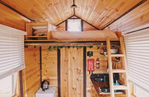 Tallarook House | Hilltop Tiny House by Tiny Away