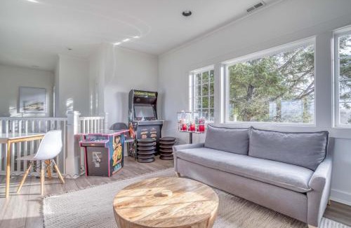 Lincoln City House | Hilltop Views Guest House