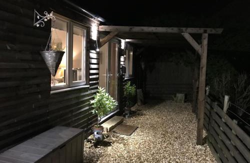 Bromham Apartment | Hillview Lodge