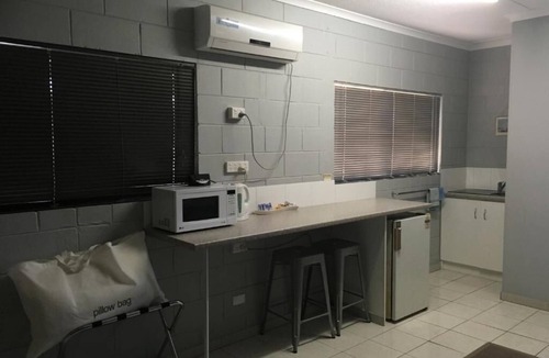 Richmond Hill Hotel | Hillview Motel