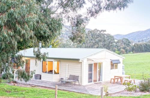 Strath Creek House | Hillview & Stringybark, Halls on Falls Homestead