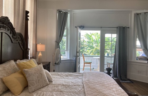 Hilo Bed & Breakfast | Hilo Bay Oceanfront B&B