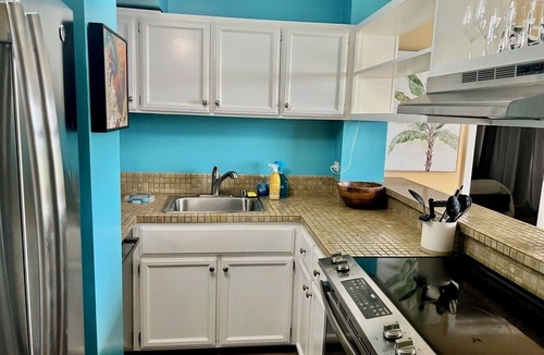 Hilo Condo | Hilo Getaway: 2BR Condo w/Pool, A/C & Incredible Views