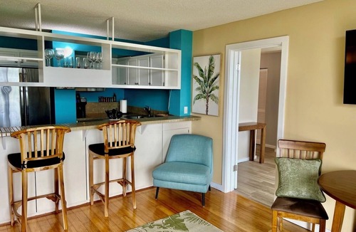 Hilo Condo | Hilo Getaway: 2BR Condo w/Pool, A/C & Incredible Views