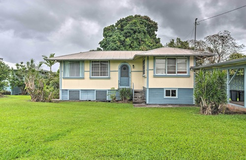 Hilo Cottage | Hilo Home Base - 3 Miles to State Park & Beach!