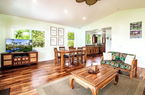 Hilo House | Hilo's Newest Richardson's Beach Park House. Best Loc. Snorkeling, Turtles.