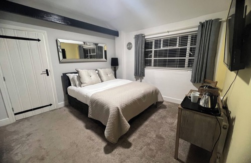 Monmouth Bed & Breakfast | Hilston Park