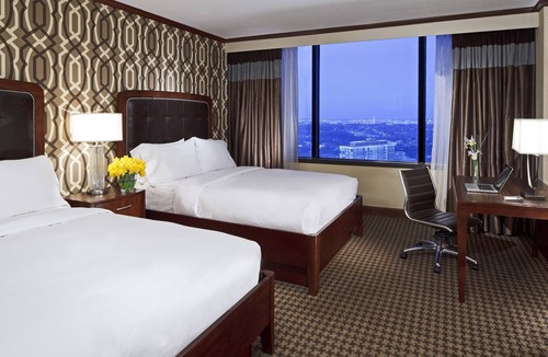 Alexandria West Hotel | Hilton Alexandria Mark Center