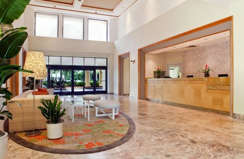 Boca Raton Hotel | Hilton Boca Raton Suites