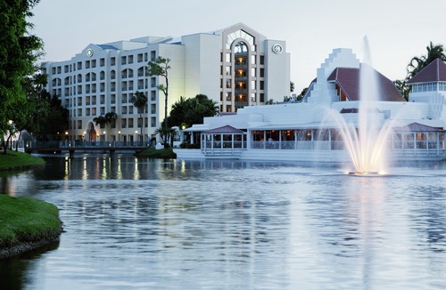 Boca Raton Hotel | Hilton Boca Raton Suites