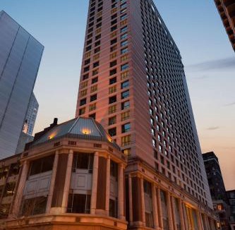Streeterville Hotel | Hilton Chicago Magnificent Mile Suites