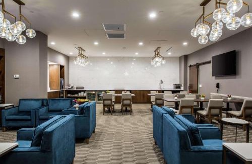 Oak Lawn Hotel | Hilton Chicago/Oak Lawn