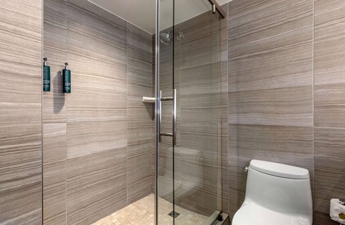West End Hotel | Hilton Club The District Washington D.C.