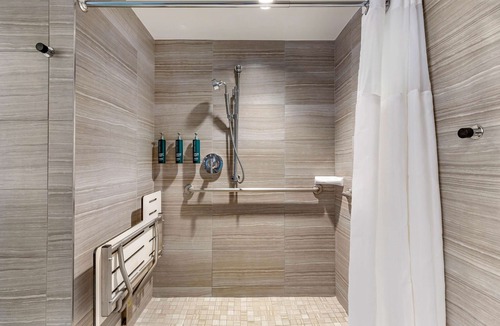 West End Hotel | Hilton Club The District Washington D.C.