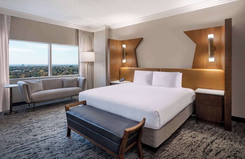 North Dallas Hotel | Hilton Dallas Lincoln Centre by the Galleria