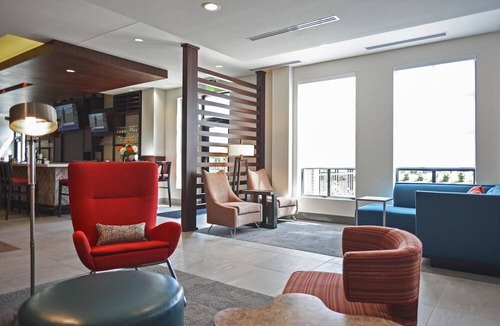 St. Matthews Hotel | Hilton Garden Inn Louisville Mall of St. Matthews