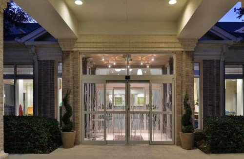 Addison Hotel | Hilton Garden Inn Addison
