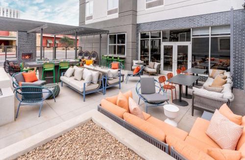 Uptown Hotel | Hilton Garden Inn Albuquerque Uptown