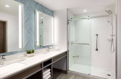 North Burnet Hotel | Hilton Garden Inn Austin North - Near the Domain